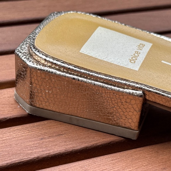 Dolce Vita Hensla Gold Metallic Strappy Block Heel Sandals - Picture 16 of 16